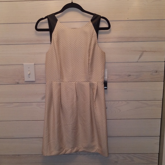 Kensie Dresses & Skirts - Kensie dress. size small.l never worn with tags Kensie Dresses & Skirts - Kensie dress. size small.l never worn with tags